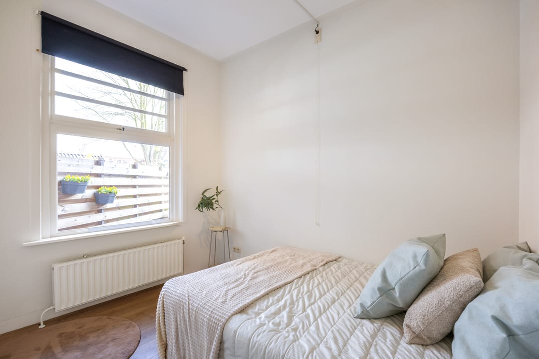 Photo 23 of Amalia van Solmsstraat 9