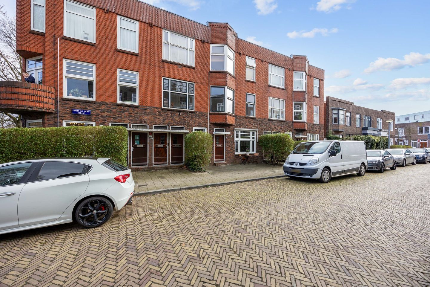 Photo 35 of Amalia van Solmsstraat 9