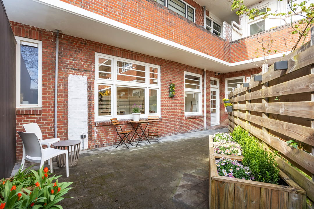 Photo 32 of Amalia van Solmsstraat 9