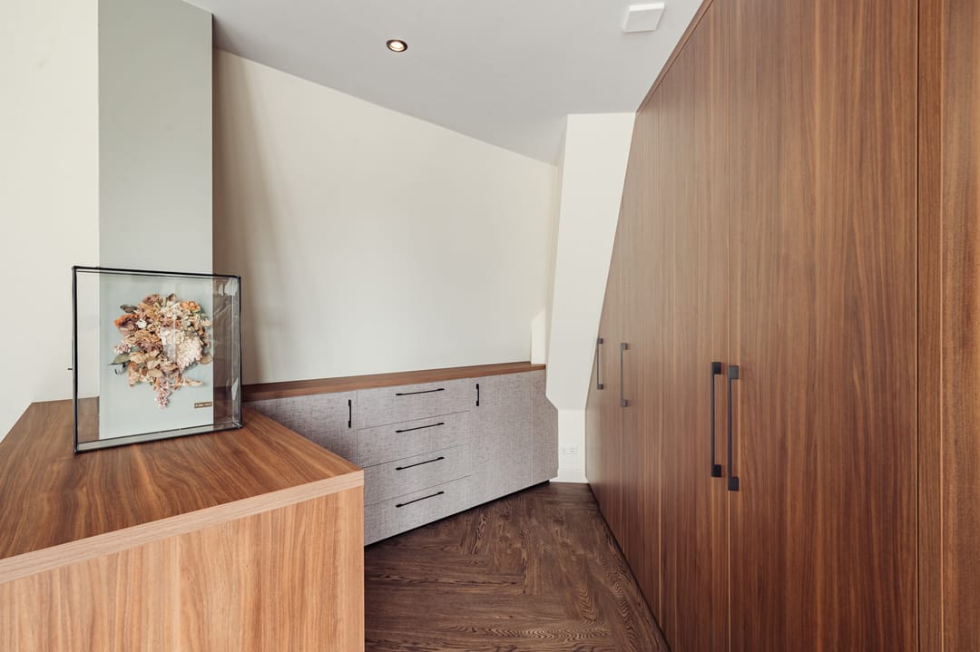 Spacious Corner Apartment with Sunny Terrace in Amsterdam's Rivierenbuurt — 29