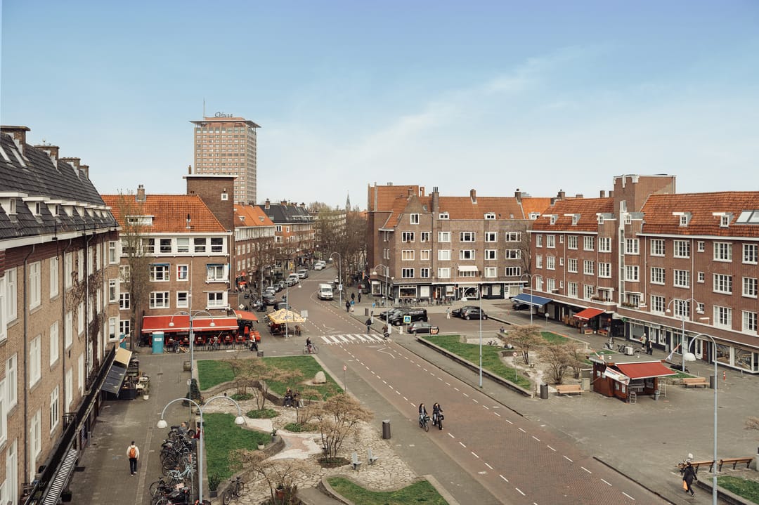 Spacious Corner Apartment with Sunny Terrace in Amsterdam's Rivierenbuurt — 12