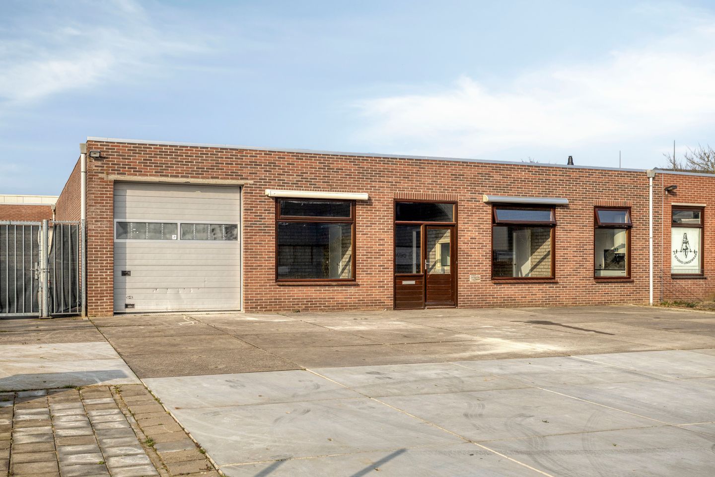 Bekijk foto 3 van Willem Alexanderstraat 4