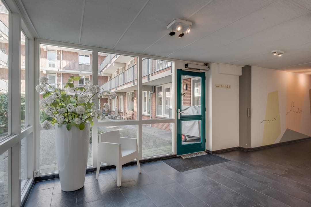 Photo 8 of Graaf van Burenstraat 2-F27