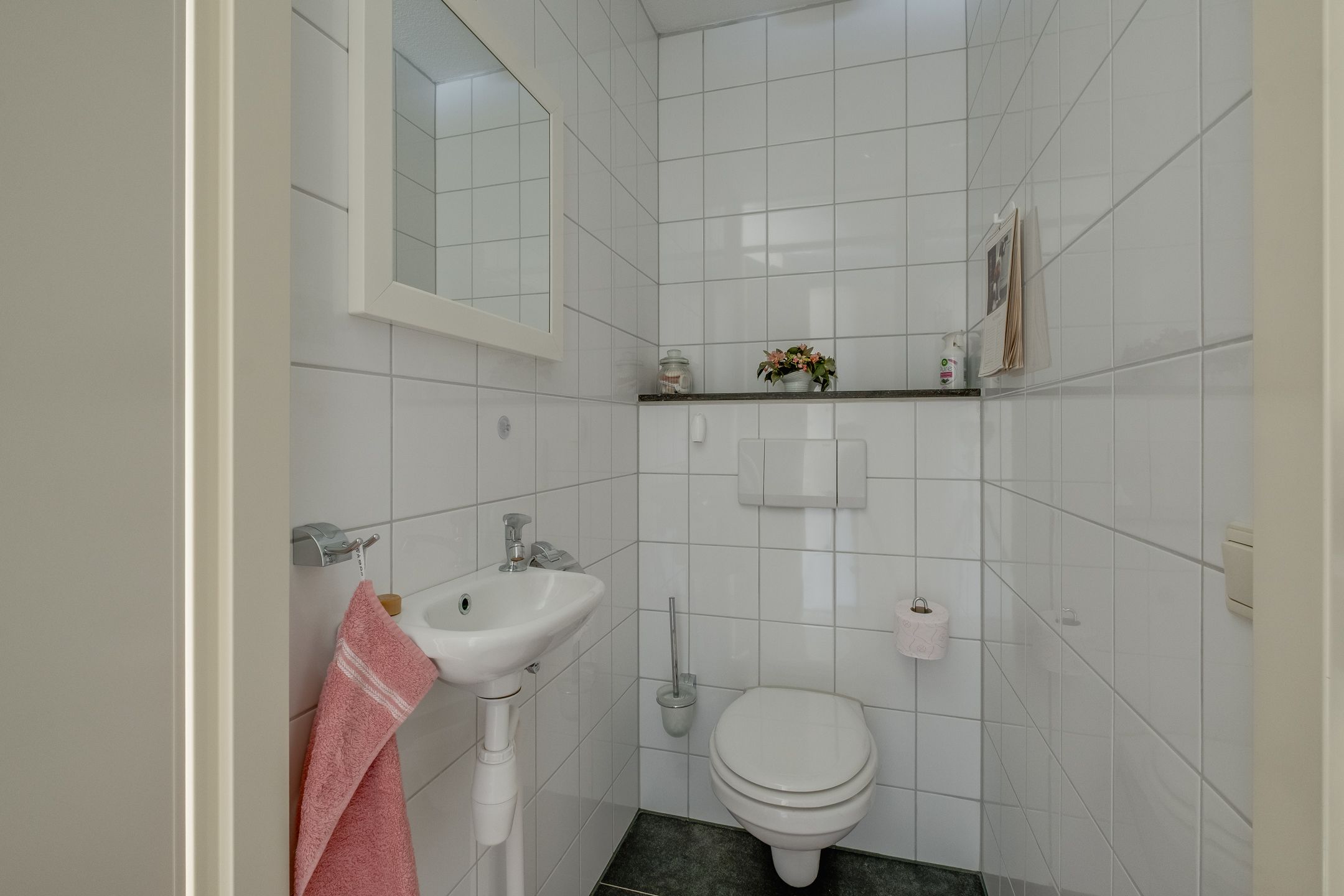 Photo 30 of Graaf van Burenstraat 2-F27