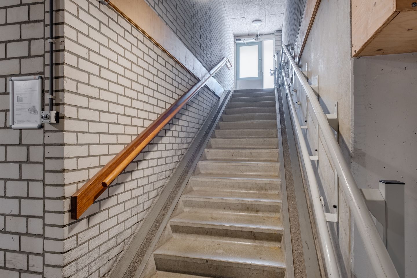 Photo 34 of Graaf van Burenstraat 2-F27