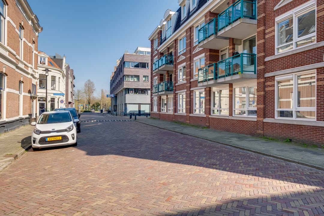 Photo 41 of Graaf van Burenstraat 2-F27
