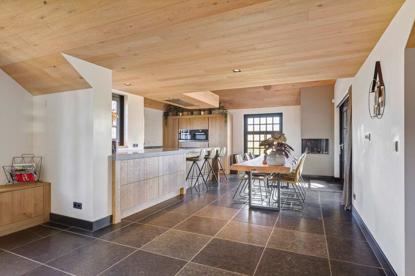 Luxury Farmhouse with Pool and Equestrian Facilities — 17