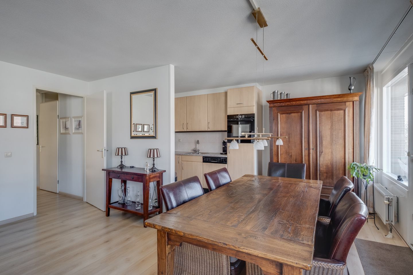 Photo 19 of Graaf van Burenstraat 2-F27
