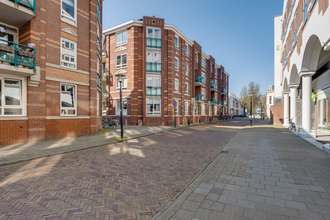 Photo 38 of Graaf van Burenstraat 2-F27