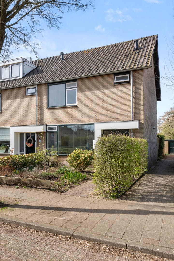 Foto 2 van Van Broeckhuysenstraat 31