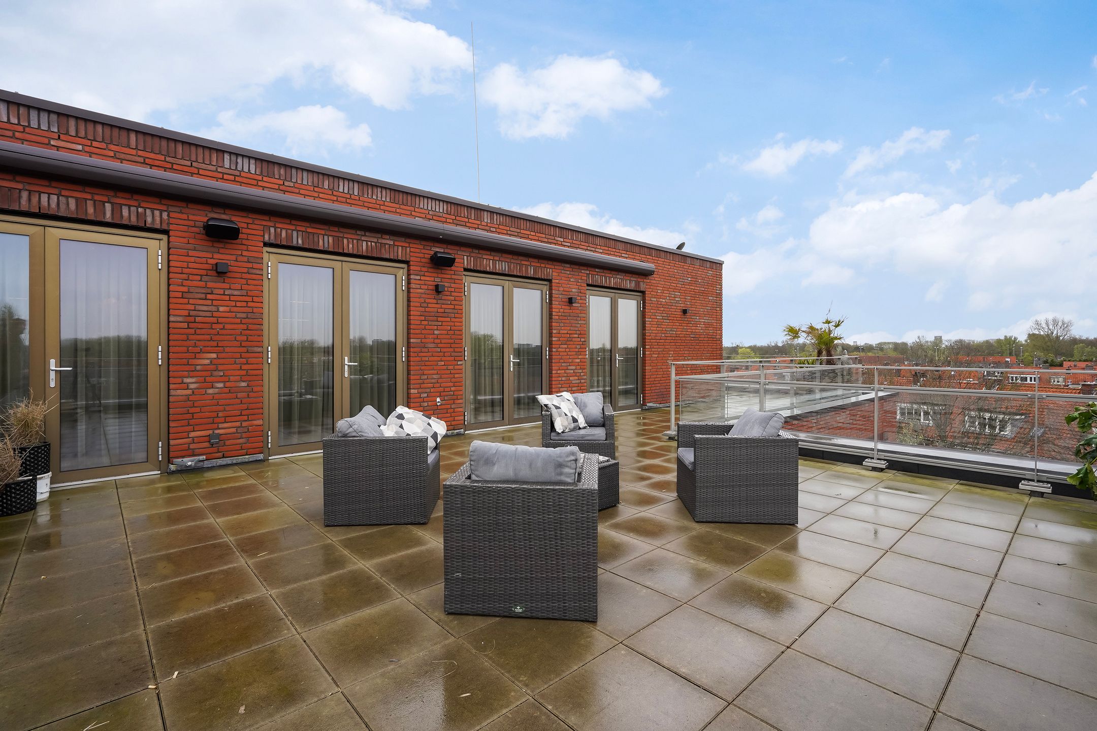 Photo 30 of Laan van Poot 399