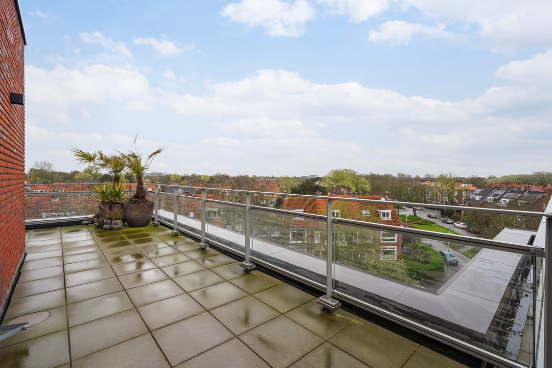 Photo 32 of Laan van Poot 399