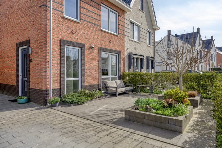 Photo 4 of Schoklandplantsoen 36