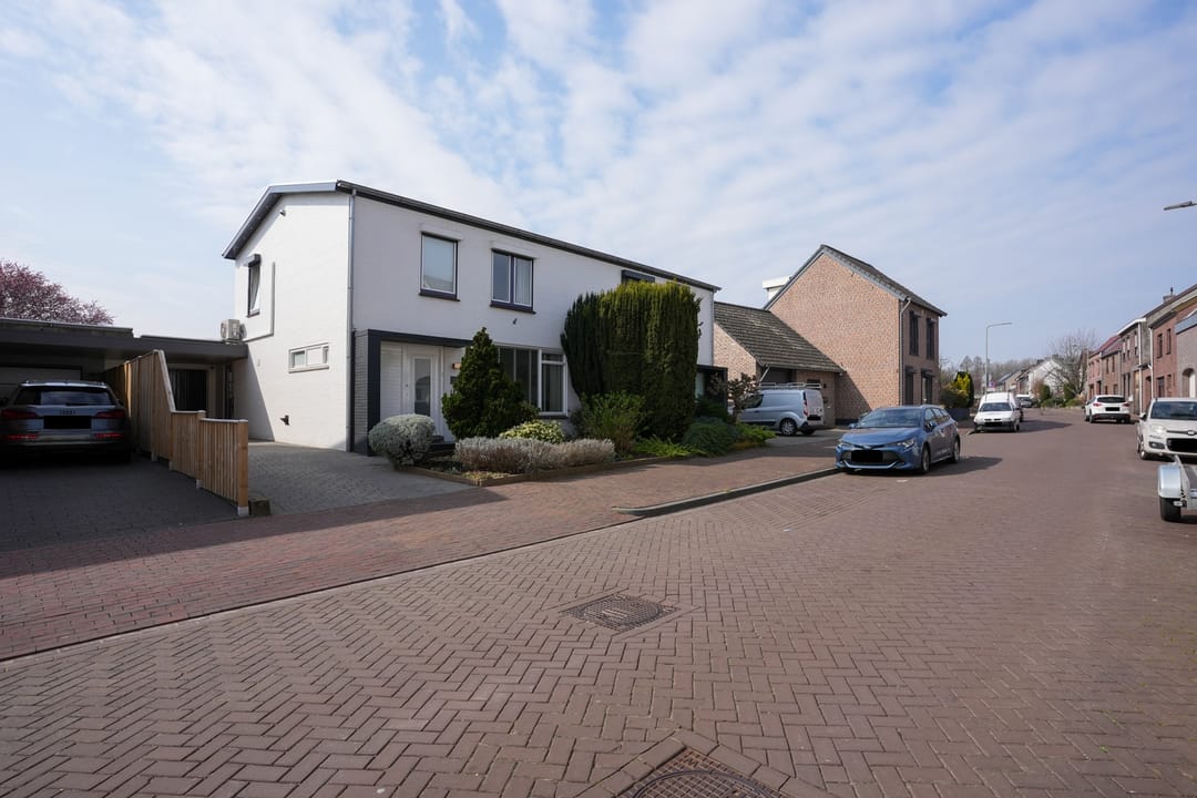 Foto 37 van Spoorstraat 63