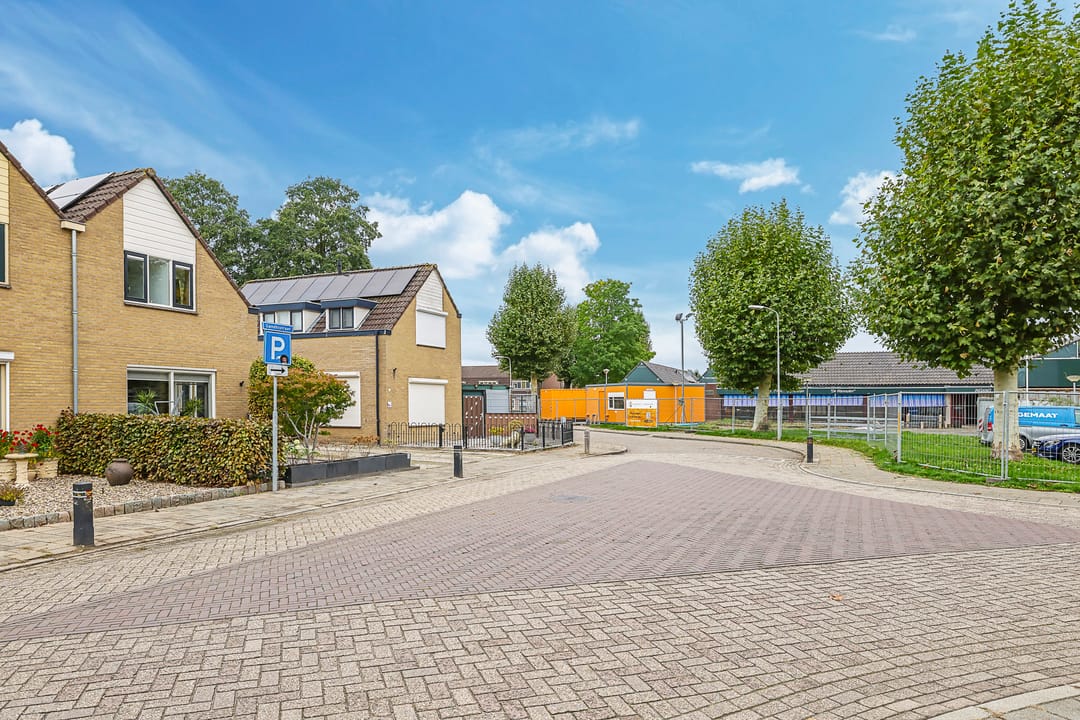 Photo 61 of Gandhistraat 18