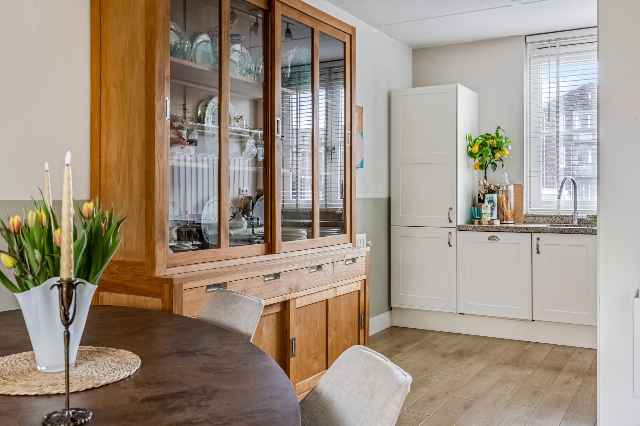 Light terraced house with water views and sunny garden in Rengerswetering — 15