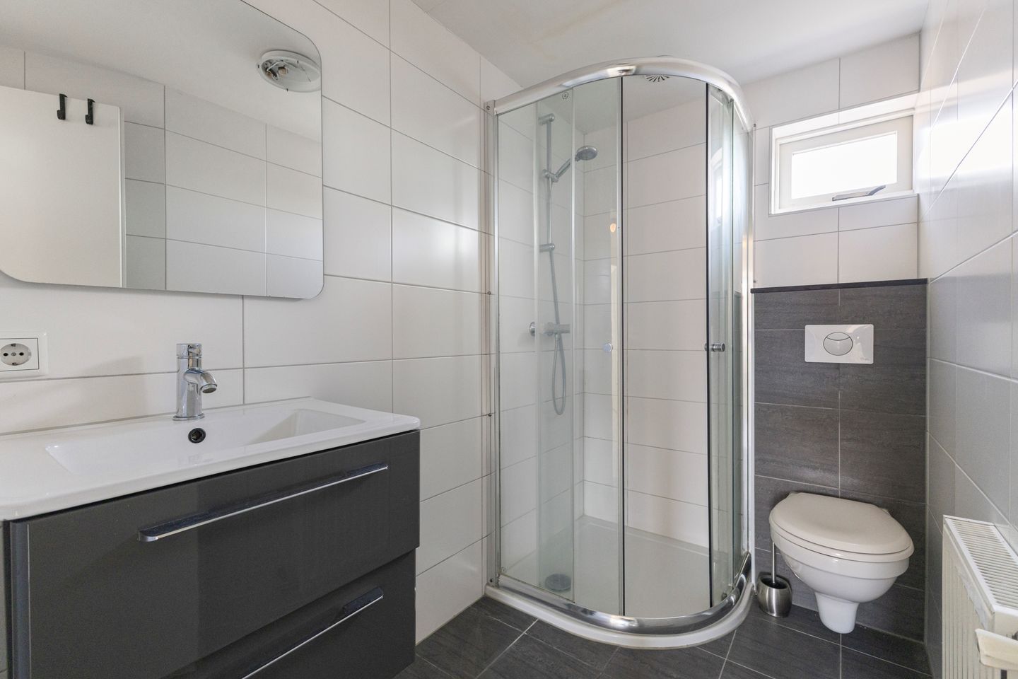 Renovated 4-bedroom terraced house near Den Helder city center — 18