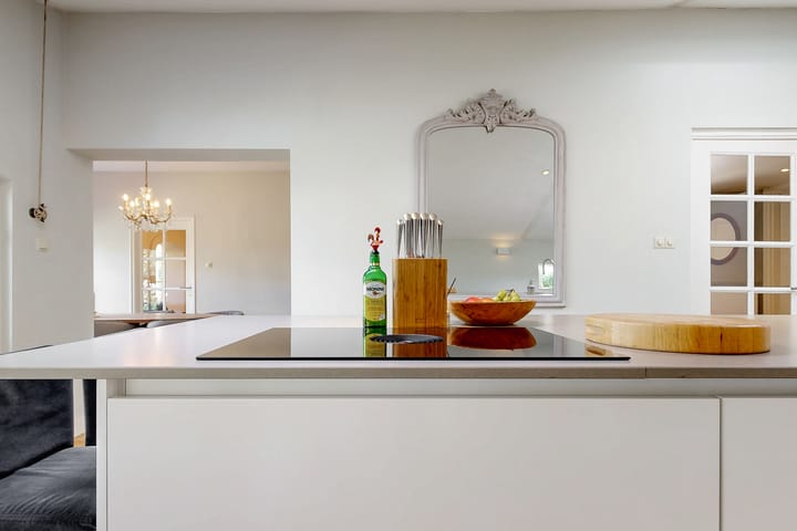 Photo 4 of Gerard Doulaan 29