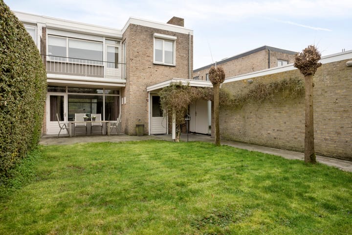 Photo 2 of Burgemeester Vissersstraat 15