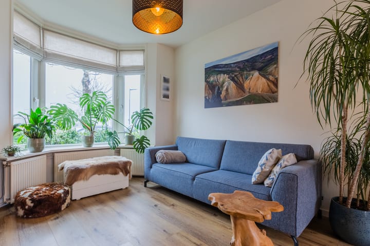 Photo 2 of Floresstraat 122