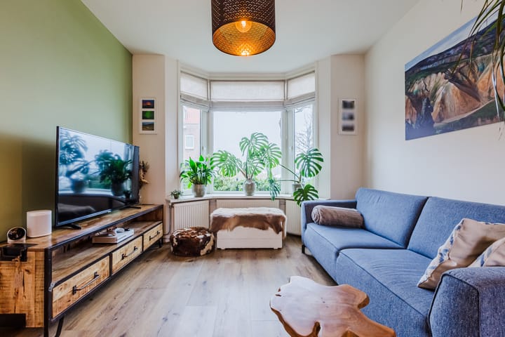 Photo 4 of Floresstraat 122