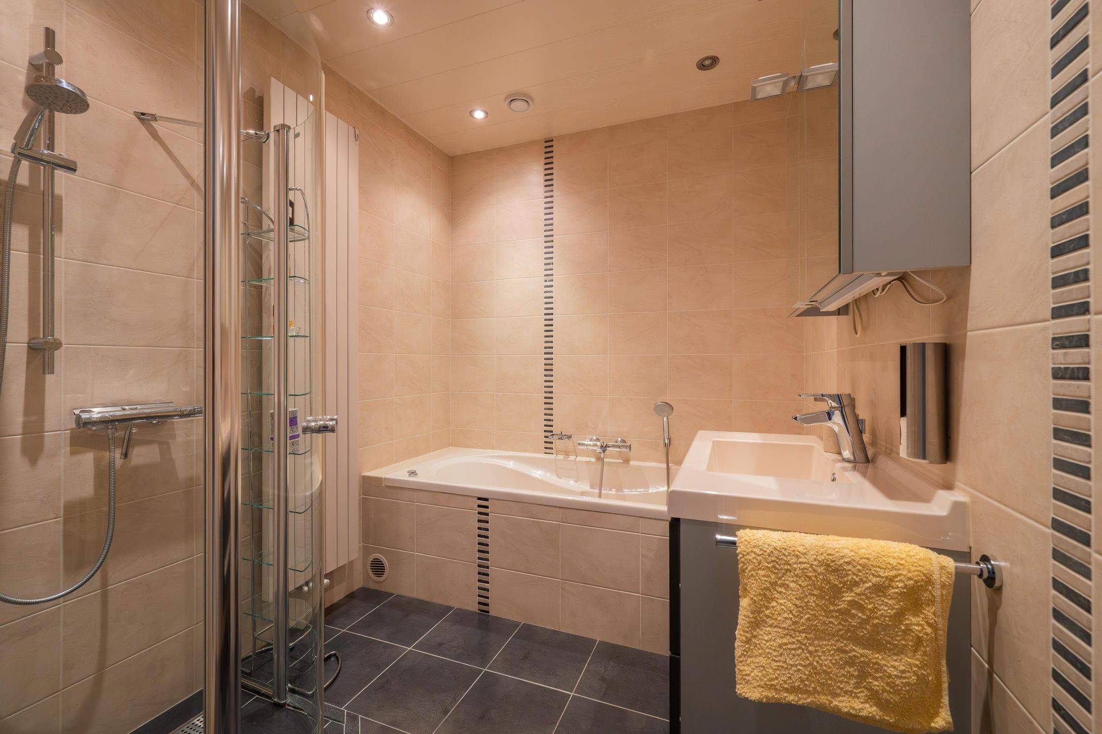 Foto 27 van Koninginnelaan 15