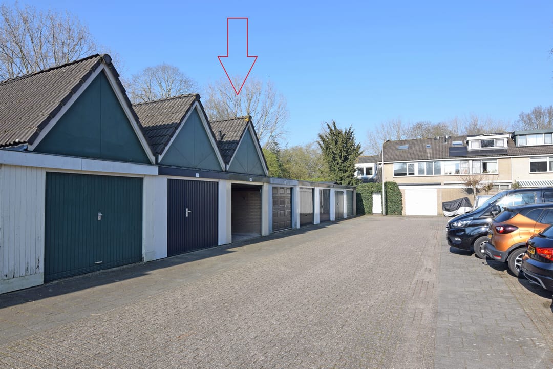 Spacious 4-bedroom family home with garden and garage in IJsselveld-West — 26