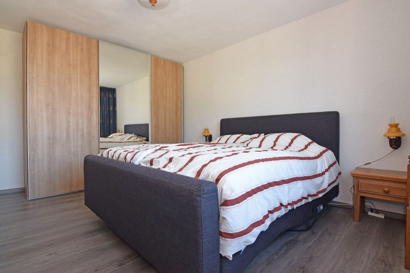 Spacious 4-bedroom family home with garden and garage in IJsselveld-West — 13