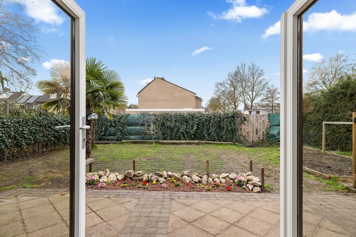 Photo 3 of Herman de Manpark 39