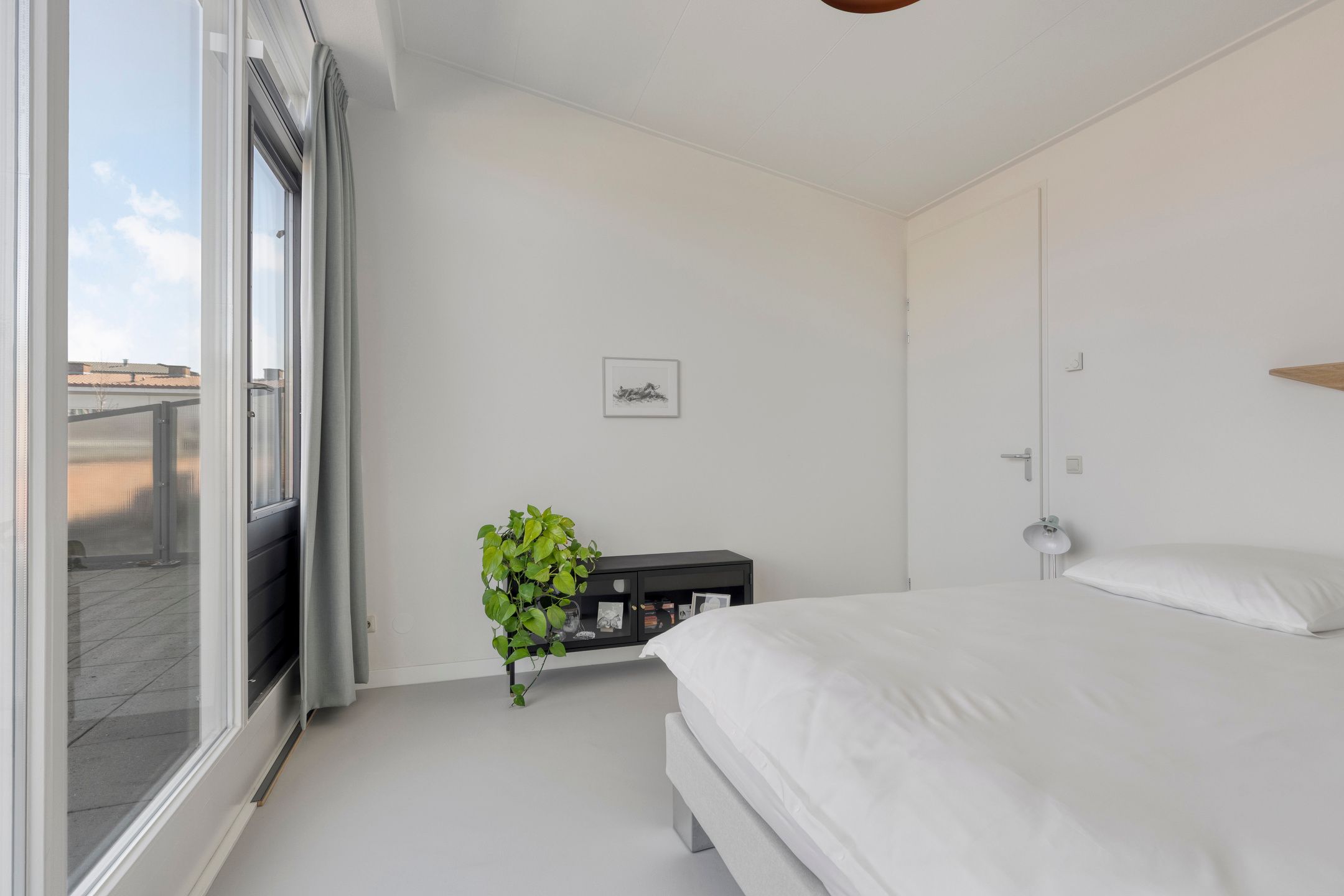 Photo 21 of Van Oldenbarneveltstraat 19