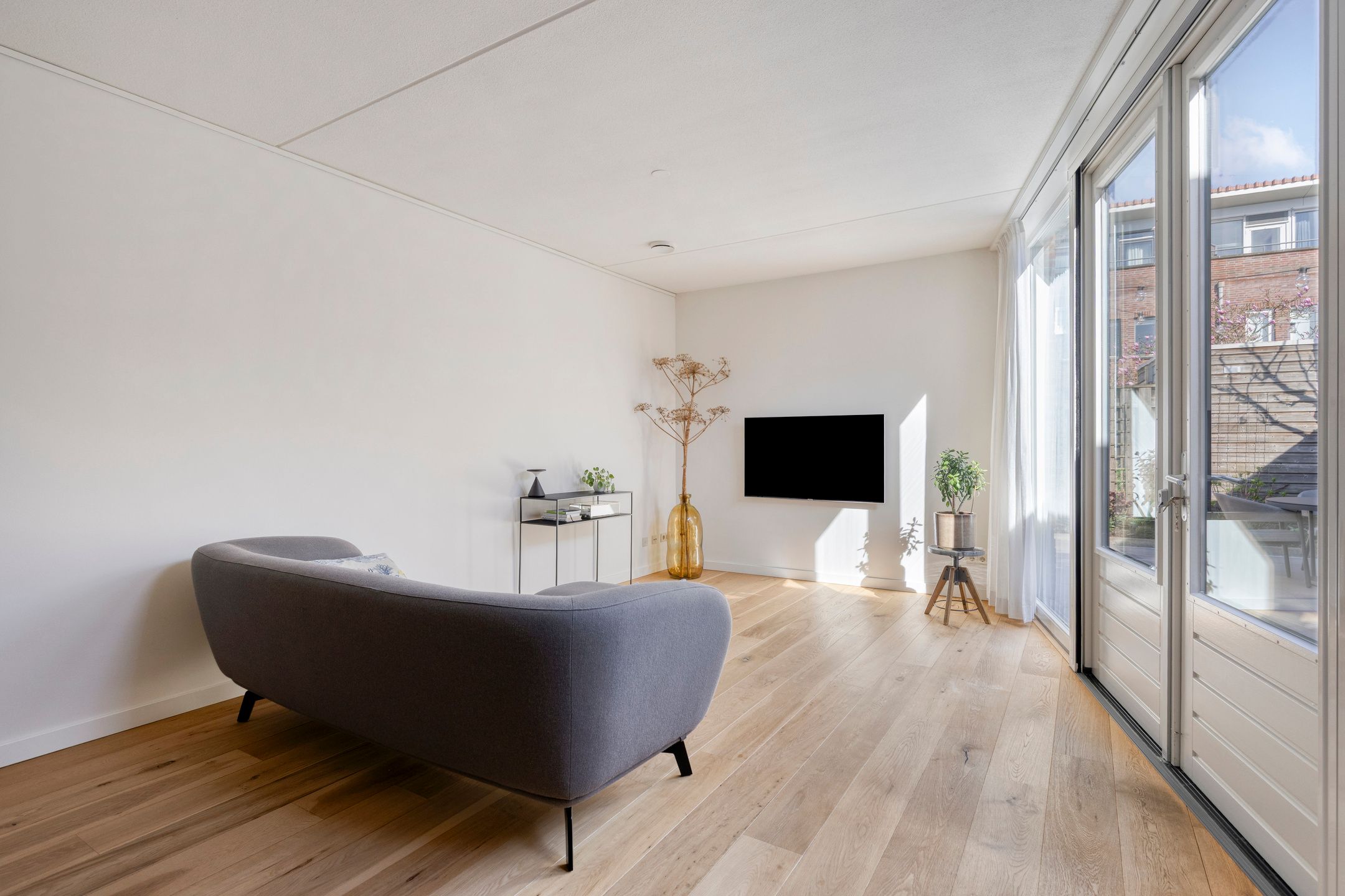 Photo 6 of Van Oldenbarneveltstraat 19