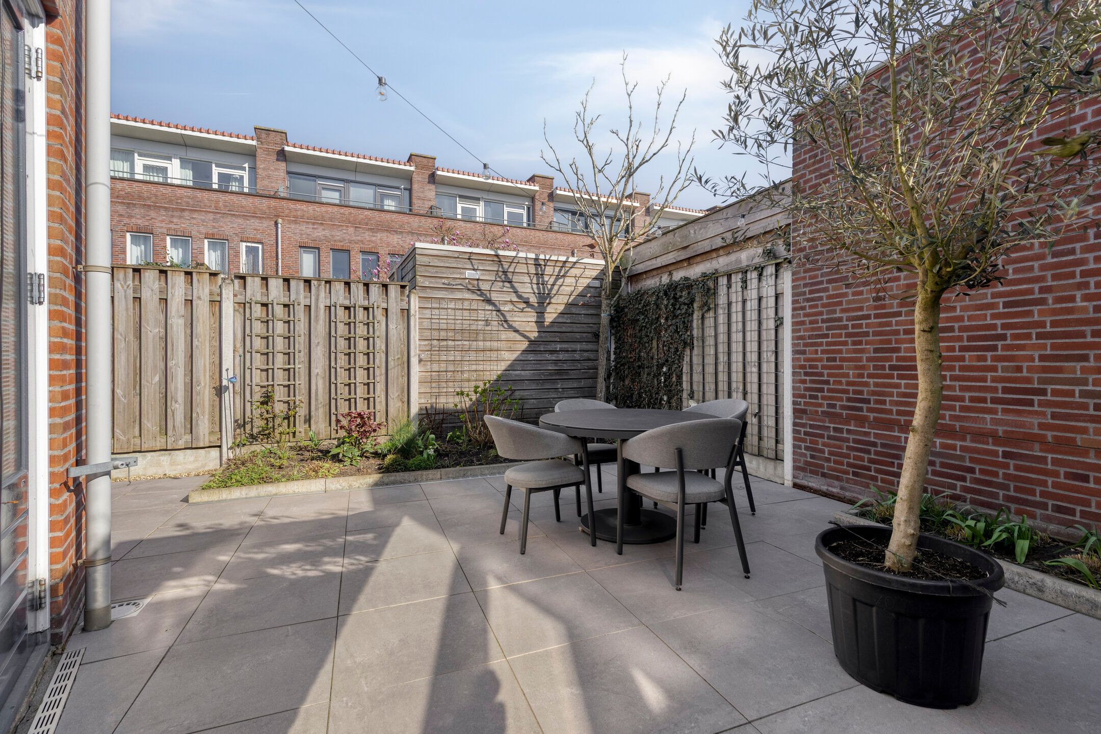 Photo 30 of Van Oldenbarneveltstraat 19