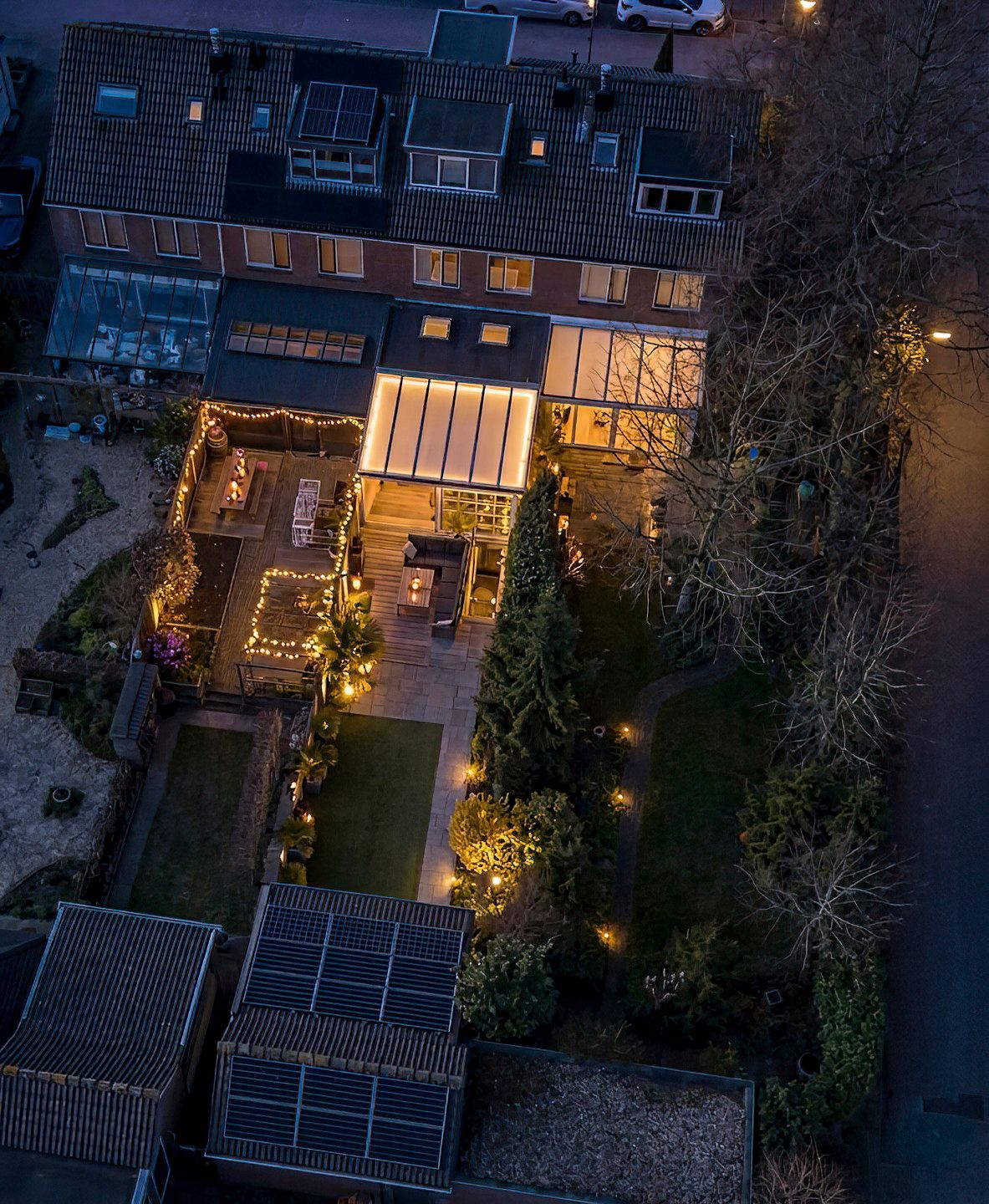 Spacious extended family home with six bedrooms and deep southeast-facing garden in Cothen — 77