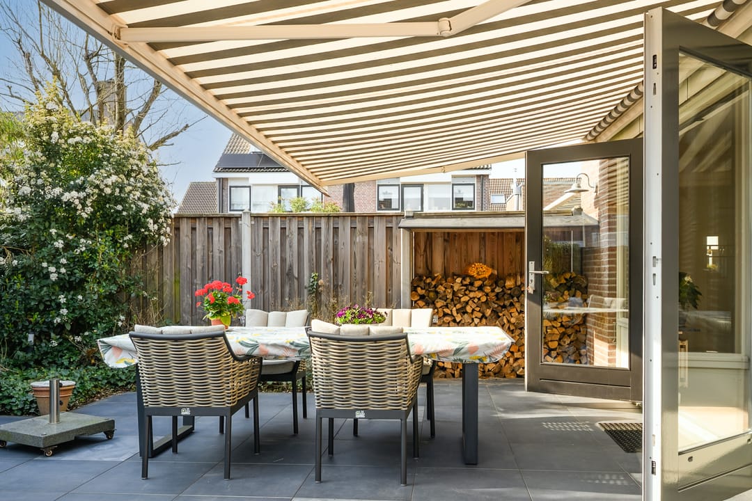 Spacious semi-detached family home with 5 bedrooms near Gooimeer in Huizen — 12