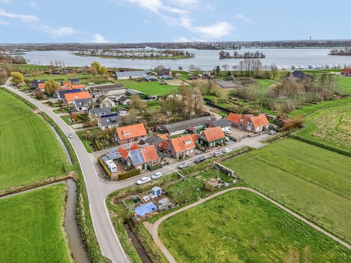 Photo 3 of Heerstraat 6