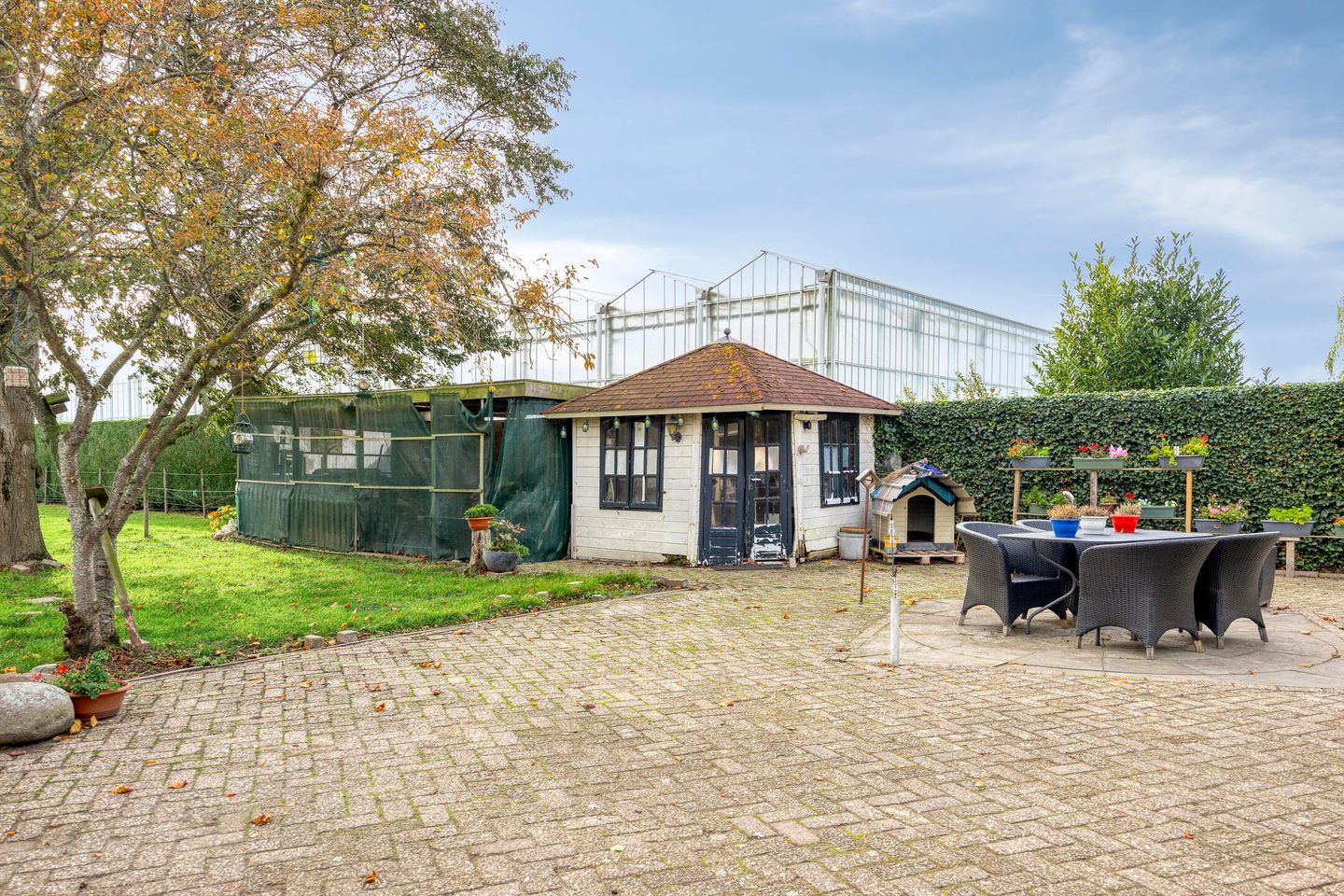 Detached Country Home with Equestrian Facilities on Over 14,000 m² of Land — 25