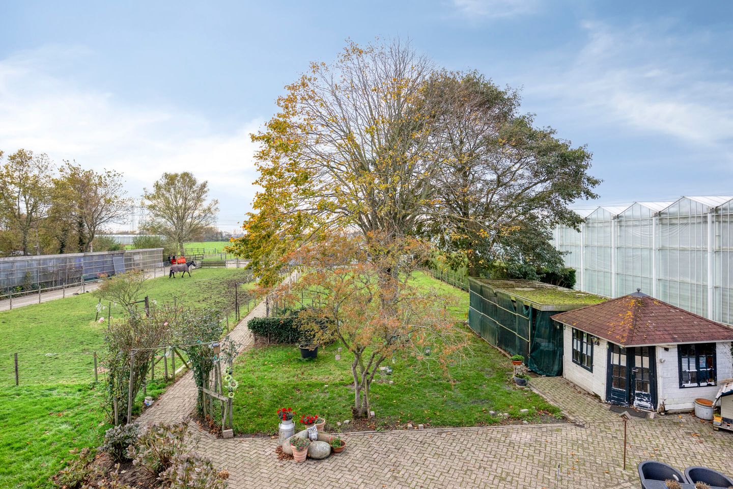 Detached Country Home with Equestrian Facilities on Over 14,000 m² of Land — 29