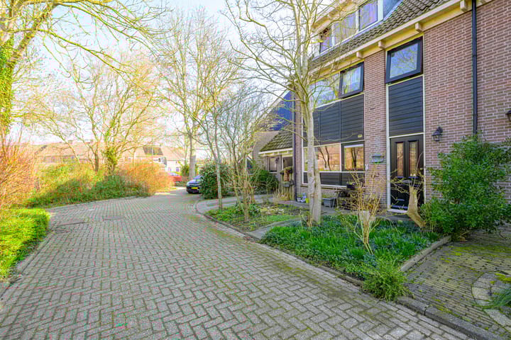 Photo 4 of Spreeuwenlaan 15