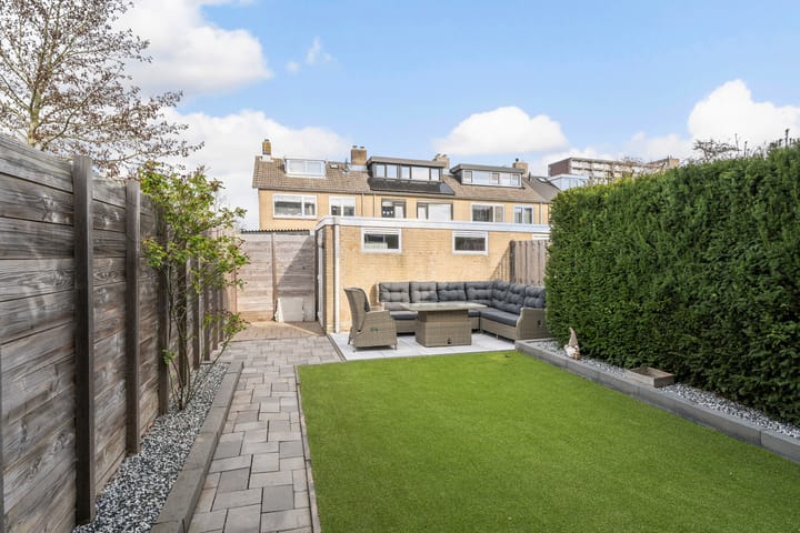 Foto 4 van Albertine Agneslaan 1