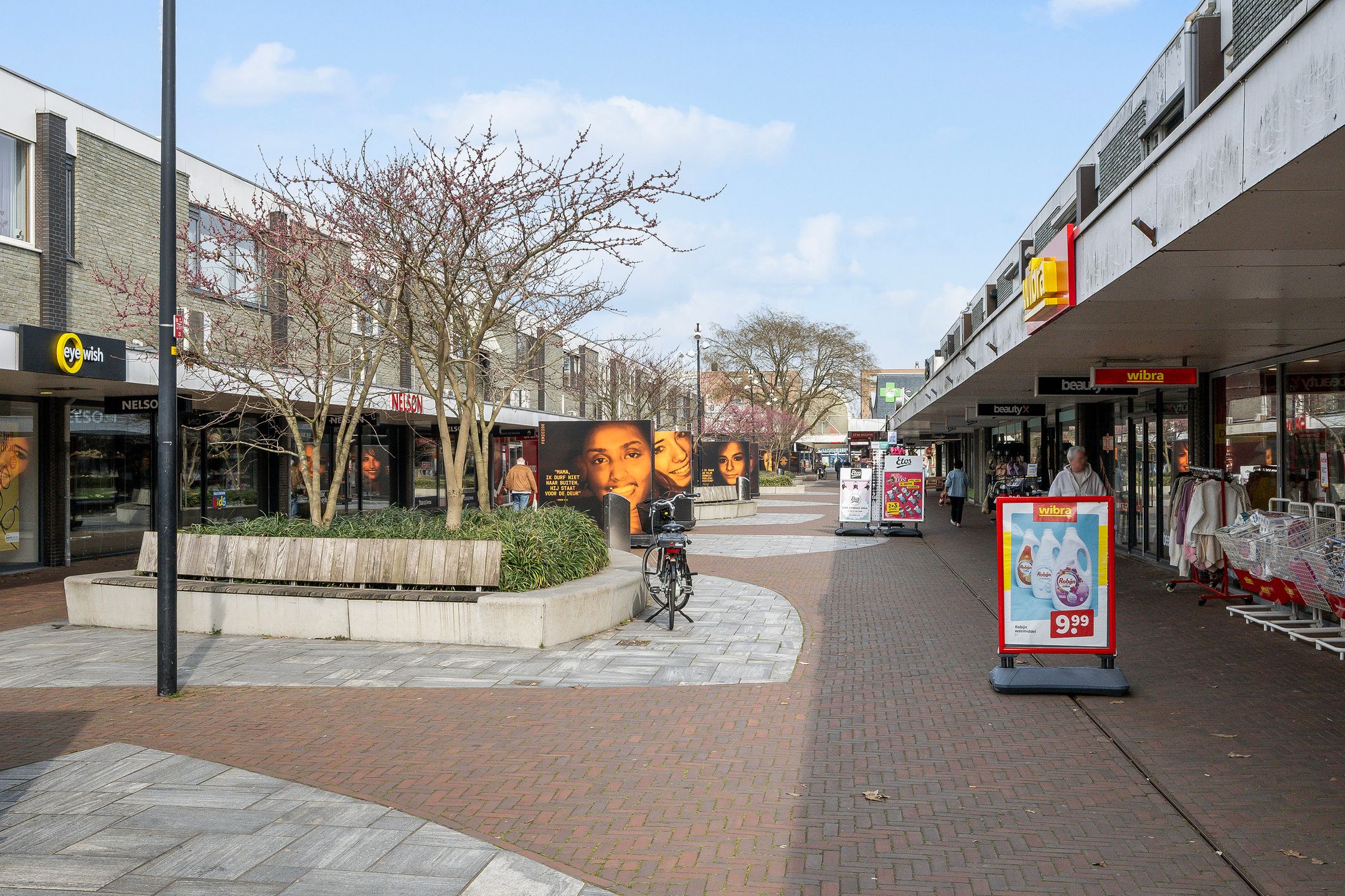 Foto 36 van Albertine Agneslaan 1