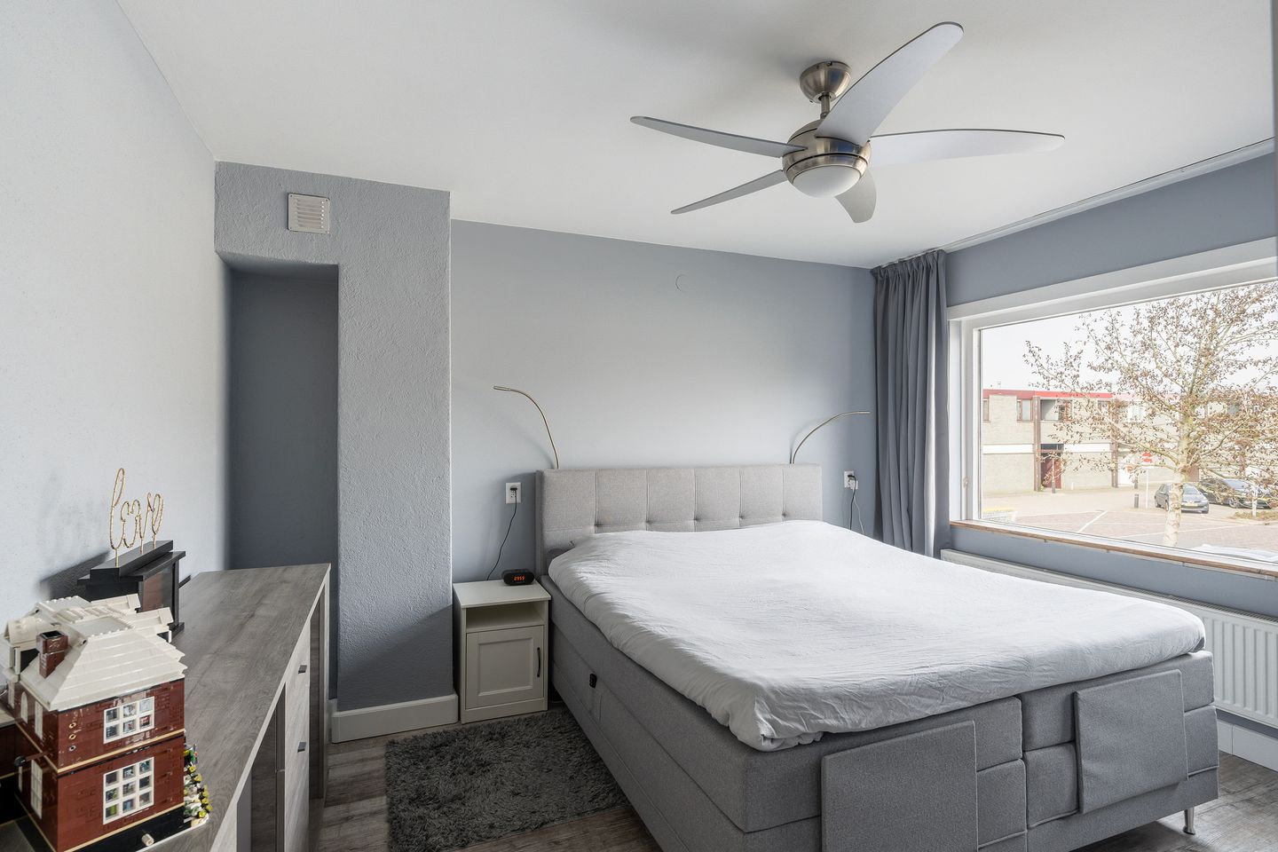 Foto 19 van Albertine Agneslaan 1