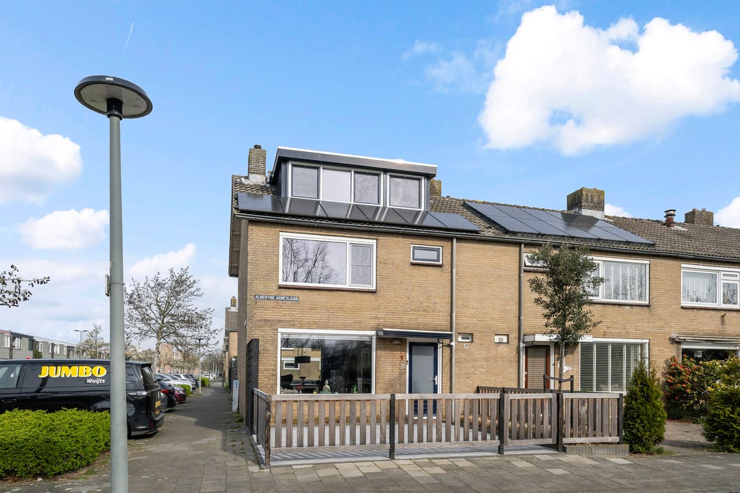 Foto 41 van Albertine Agneslaan 1