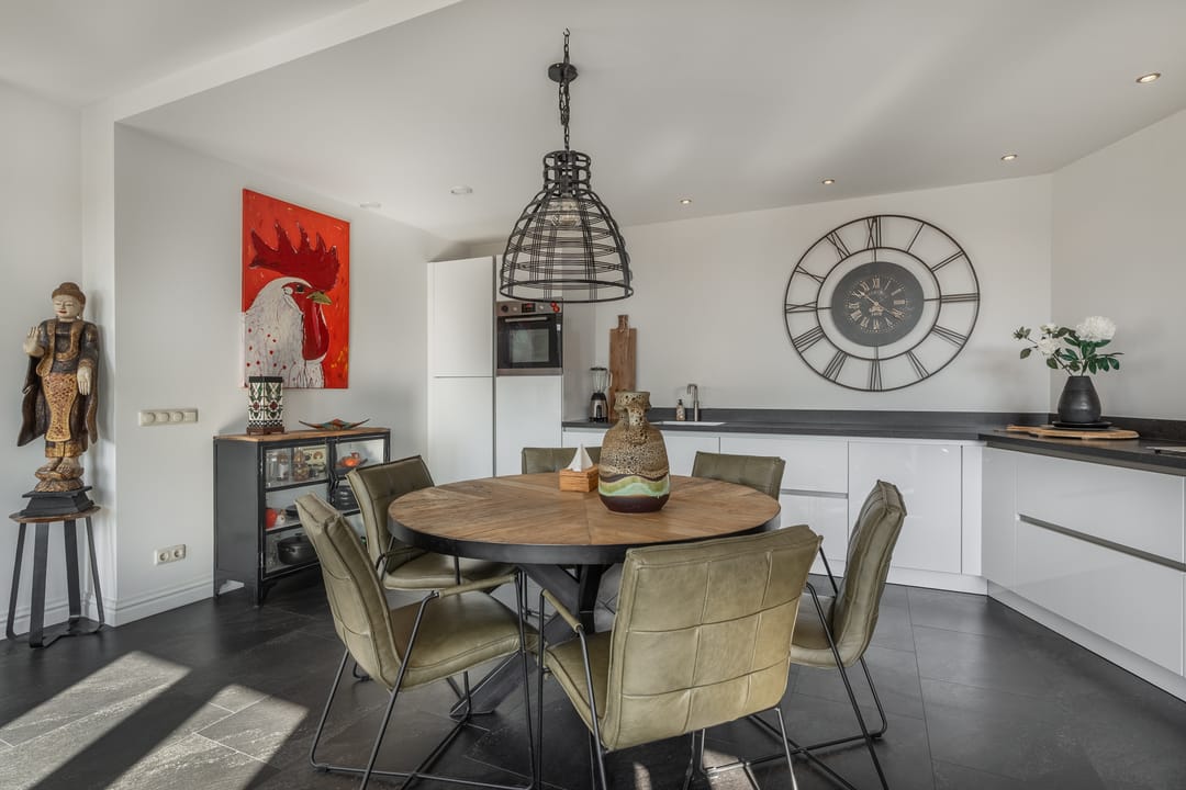 Modern ground-floor apartment with private parking in Hedel center — 19