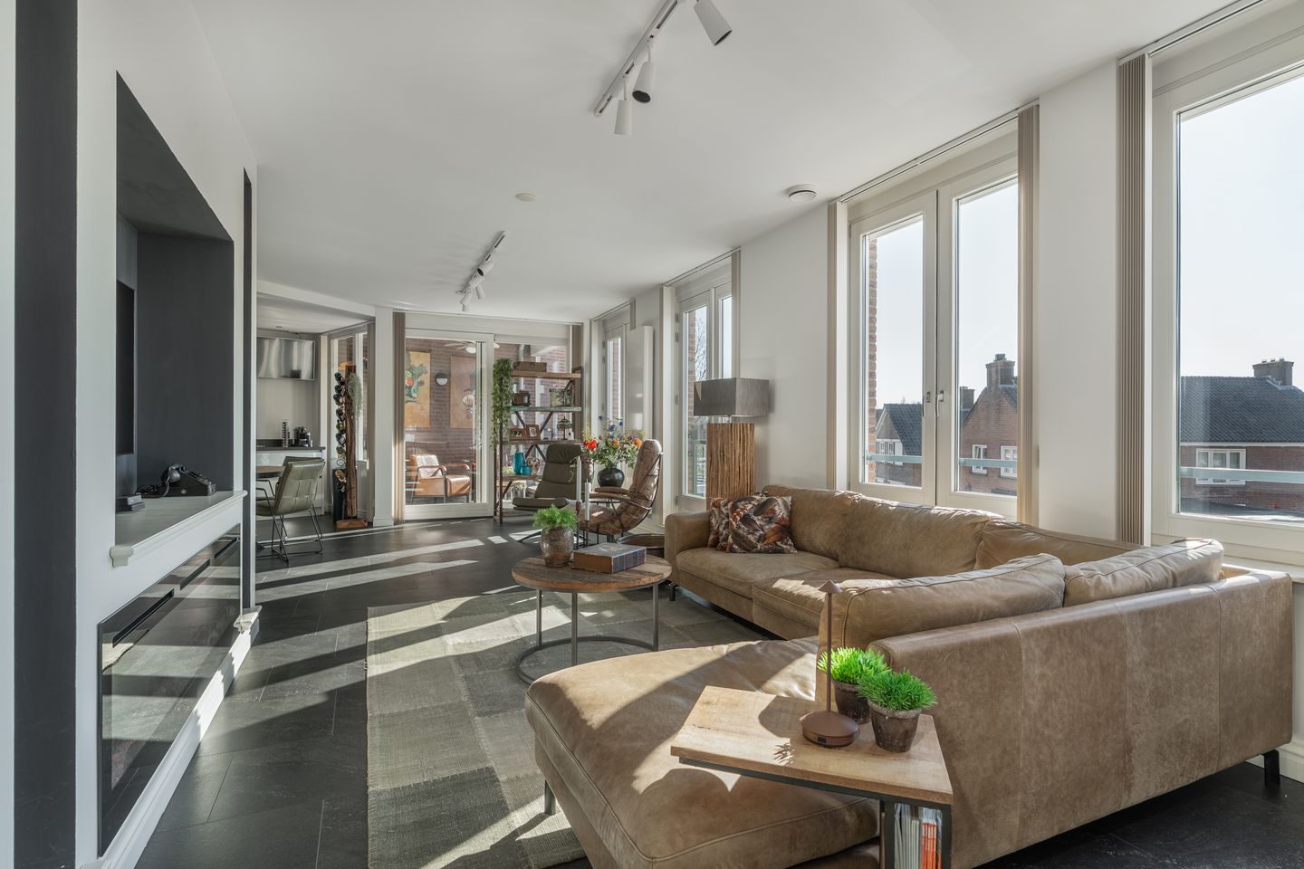 Modern ground-floor apartment with private parking in Hedel center — 16