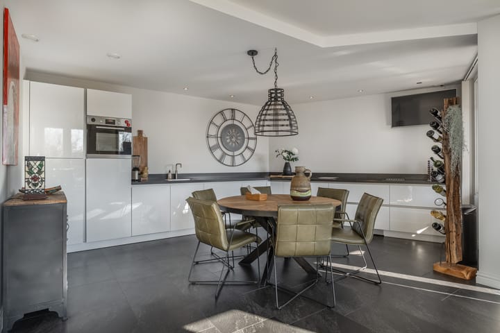 Photo 3 of Raadhuis 105