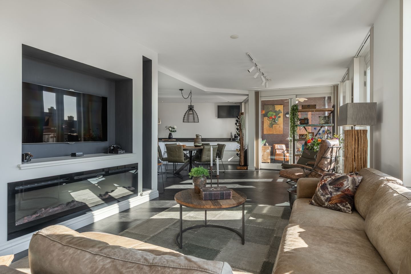 Modern ground-floor apartment with private parking in Hedel center — 17