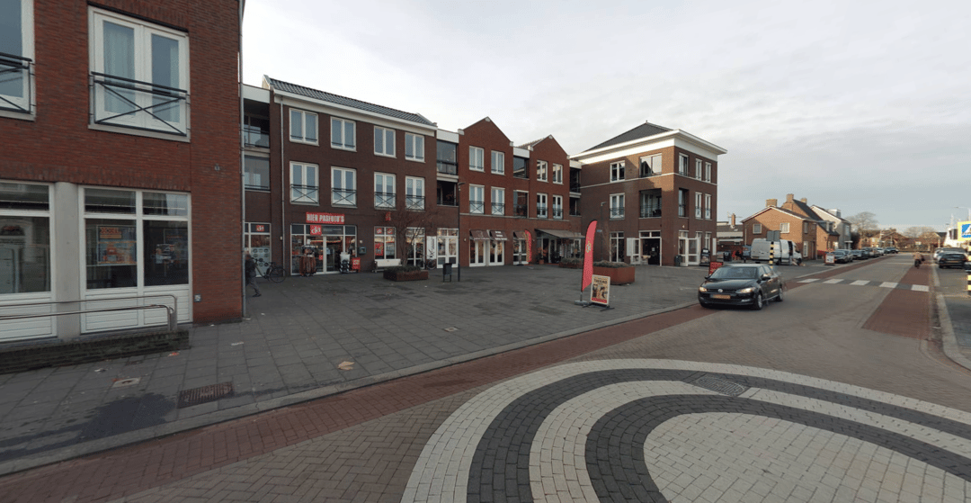 Modern ground-floor apartment with private parking in Hedel center — 28