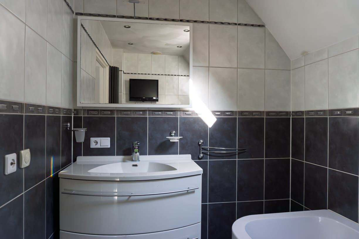 Spacious Semi-Detached Home with Large Garden in Warande-West — 13