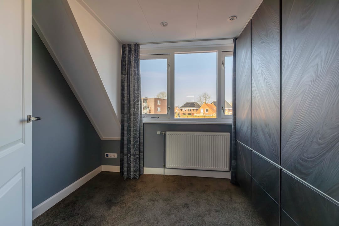Modern Move-in Ready Home with Sunny West-Facing Garden in Surhuisterveen — 25