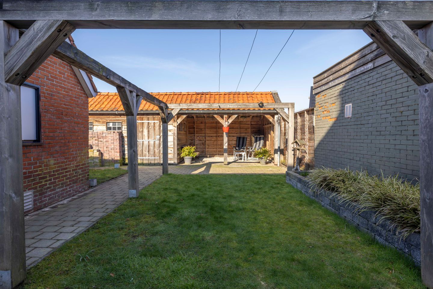 Modern Move-in Ready Home with Sunny West-Facing Garden in Surhuisterveen — 33